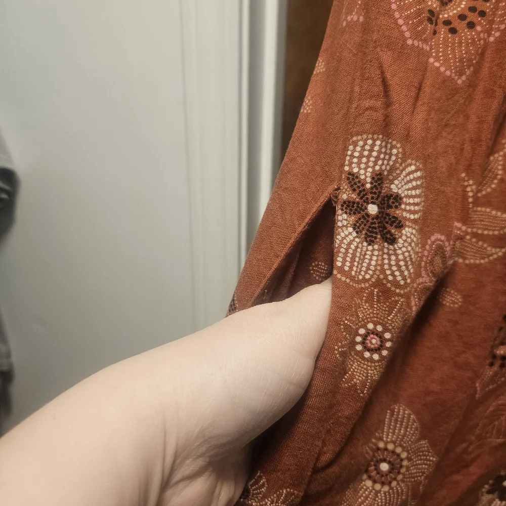 a.n.a Rust-Brown Floral Tunic Top - Picture 5 of 5